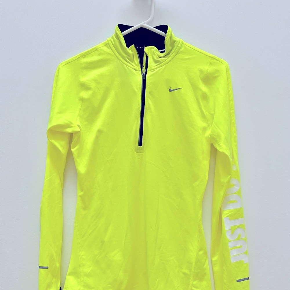 NEW NIKE DRI-FIT Women Training Top Size XS - Picture 2 of 7